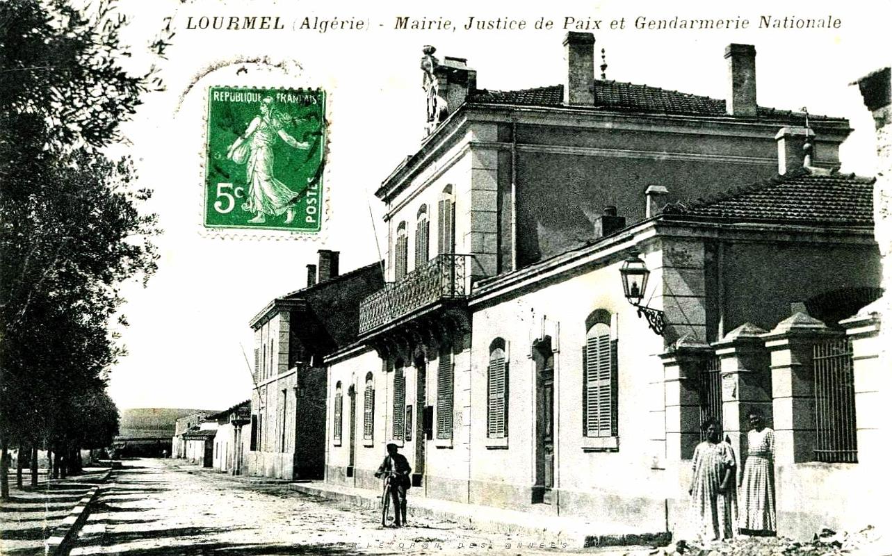 Lourmel - Mairie - Justice de Paix - Gendarmerie.jpg